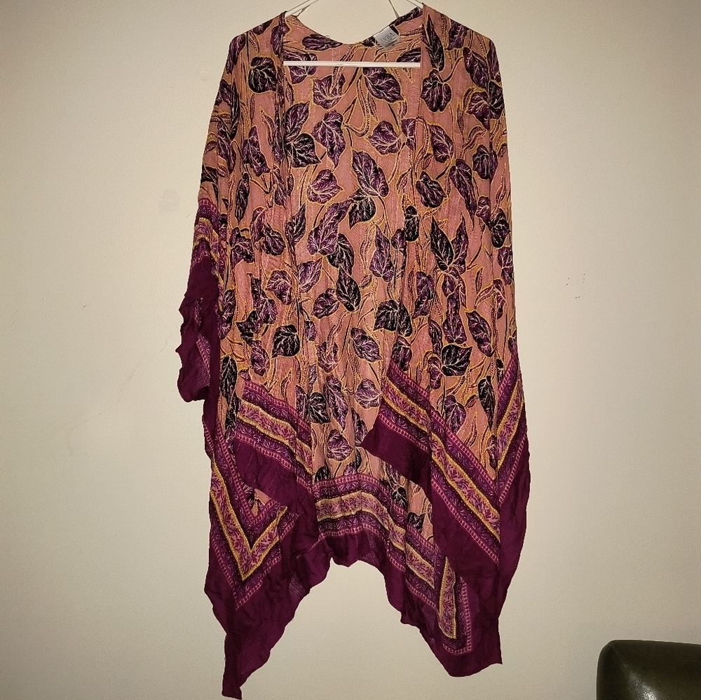 Time and Tru Pink and Purple Floral Kimono
